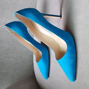 Manolo Blahnik Turquiose Blue Suede Shoes
